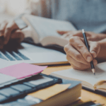 マンション管理士とは?難易度や合格率・宅建との違いを解説