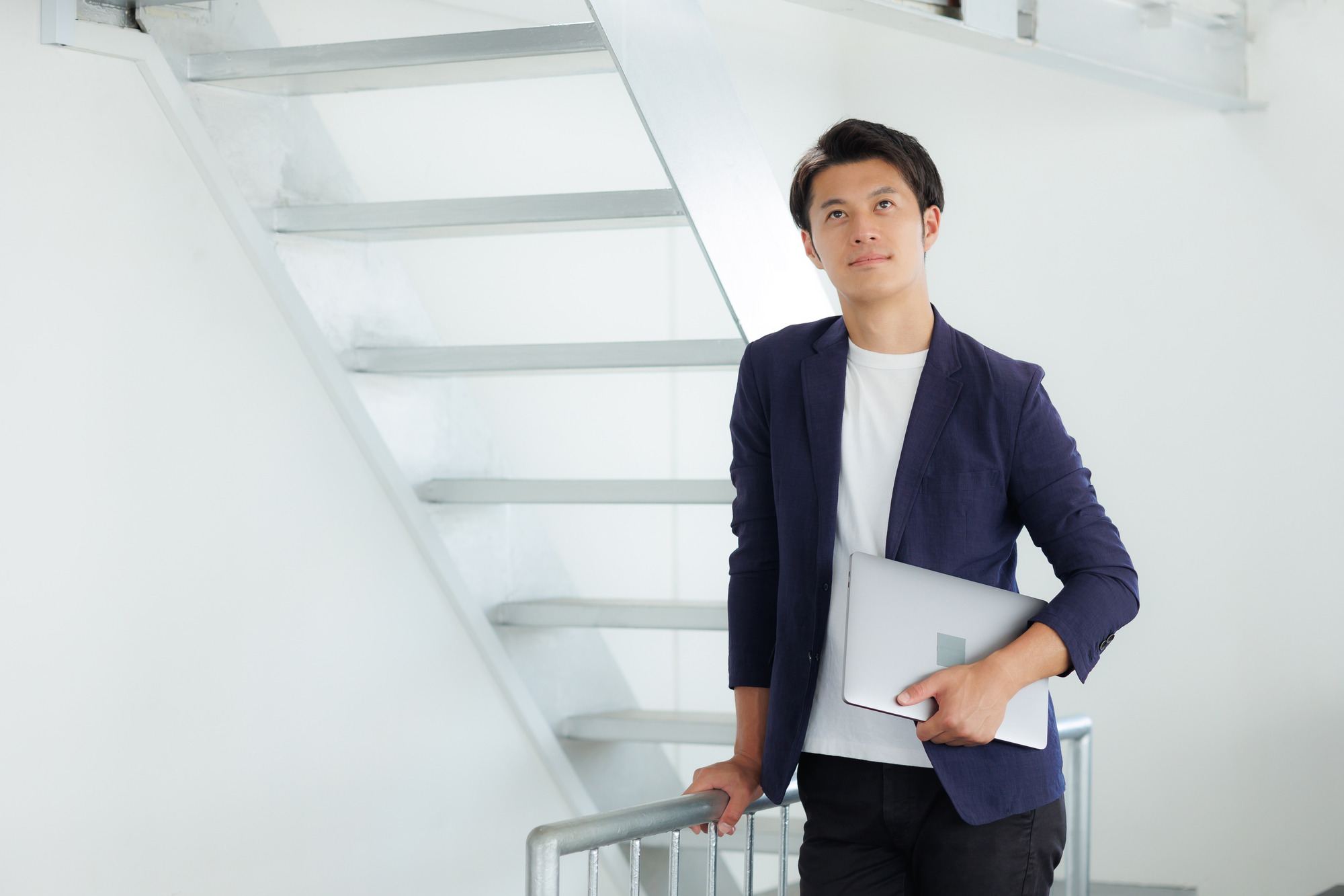 不動産会社のM&Aによる開業｜買収の流れとメリット・リスク