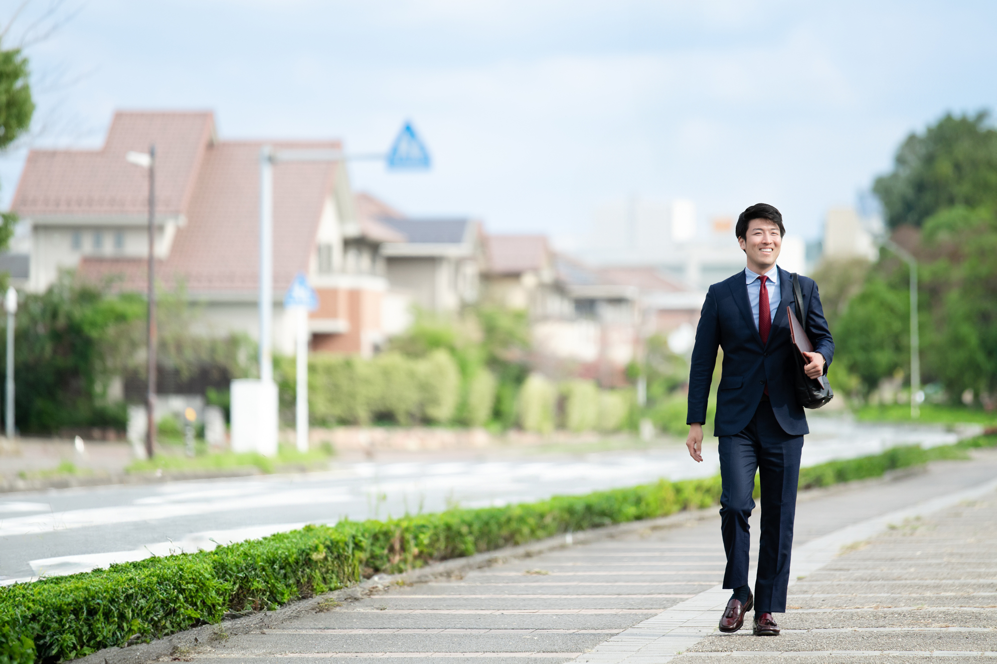 宅建業免許の取得方法｜必要書類・費用・取得までの流れ