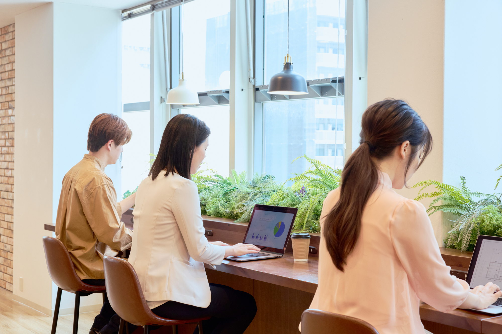 サテライトオフィスを拠点に不動産業を開業する方法｜本店・支店扱いの違いと注意点