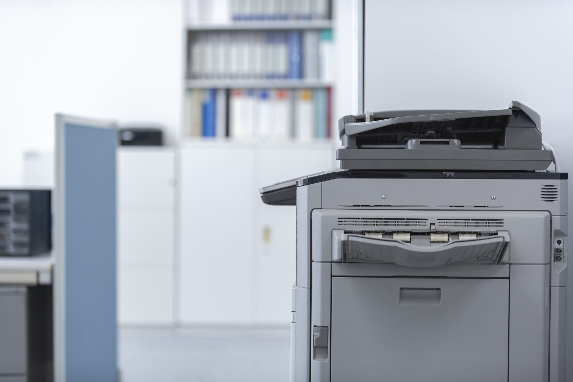 不動産業でFAXを使う場面とは？必要性・代替手段・コストの実態を紹介