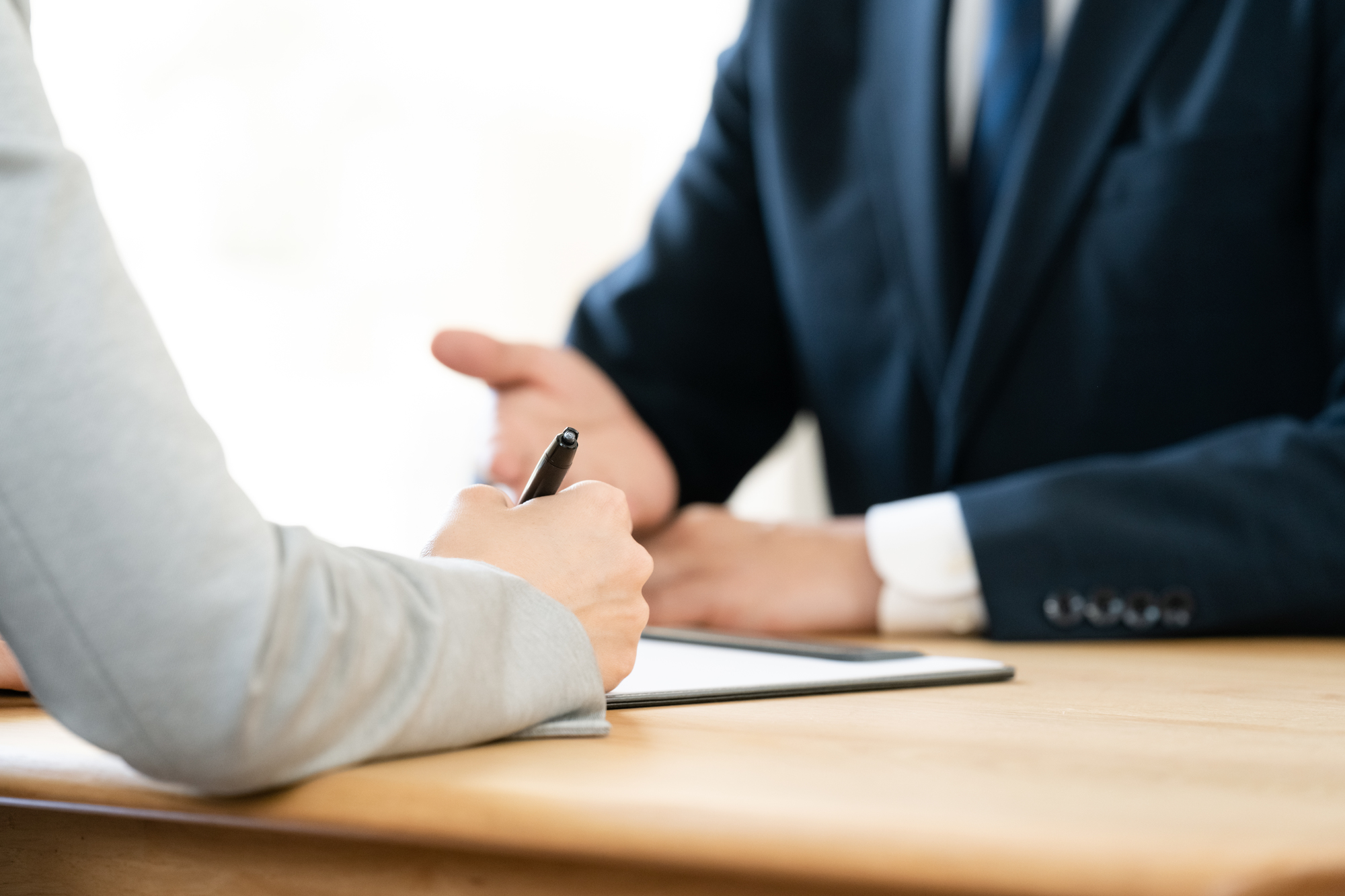 Uターン・Iターンで不動産会社を開業するには？移住×独立のリアルな始め方と準備の流れ