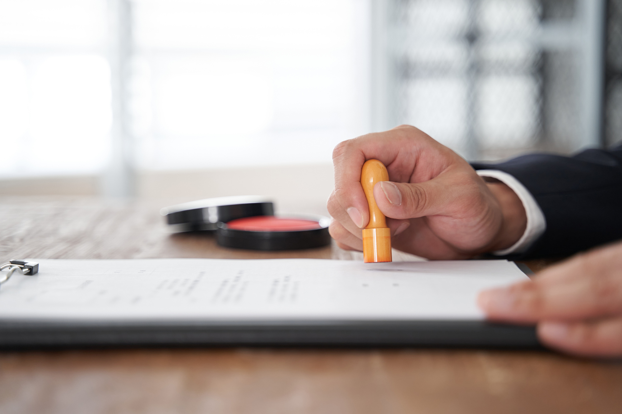 不動産会社を開業するなら法人印は必須？必要な印鑑の種類と作成時の注意点を解説