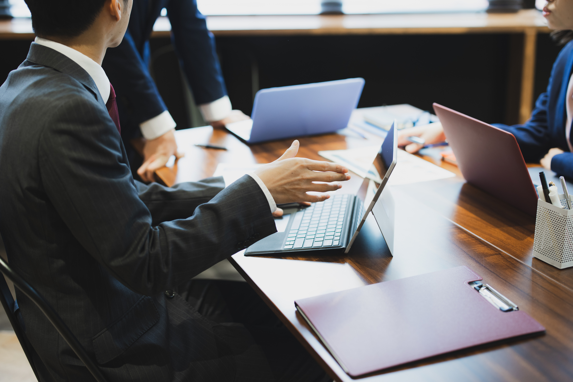 不動産会社の独立開業にコネは必要？人脈ゼロから始めるための現実的な方法