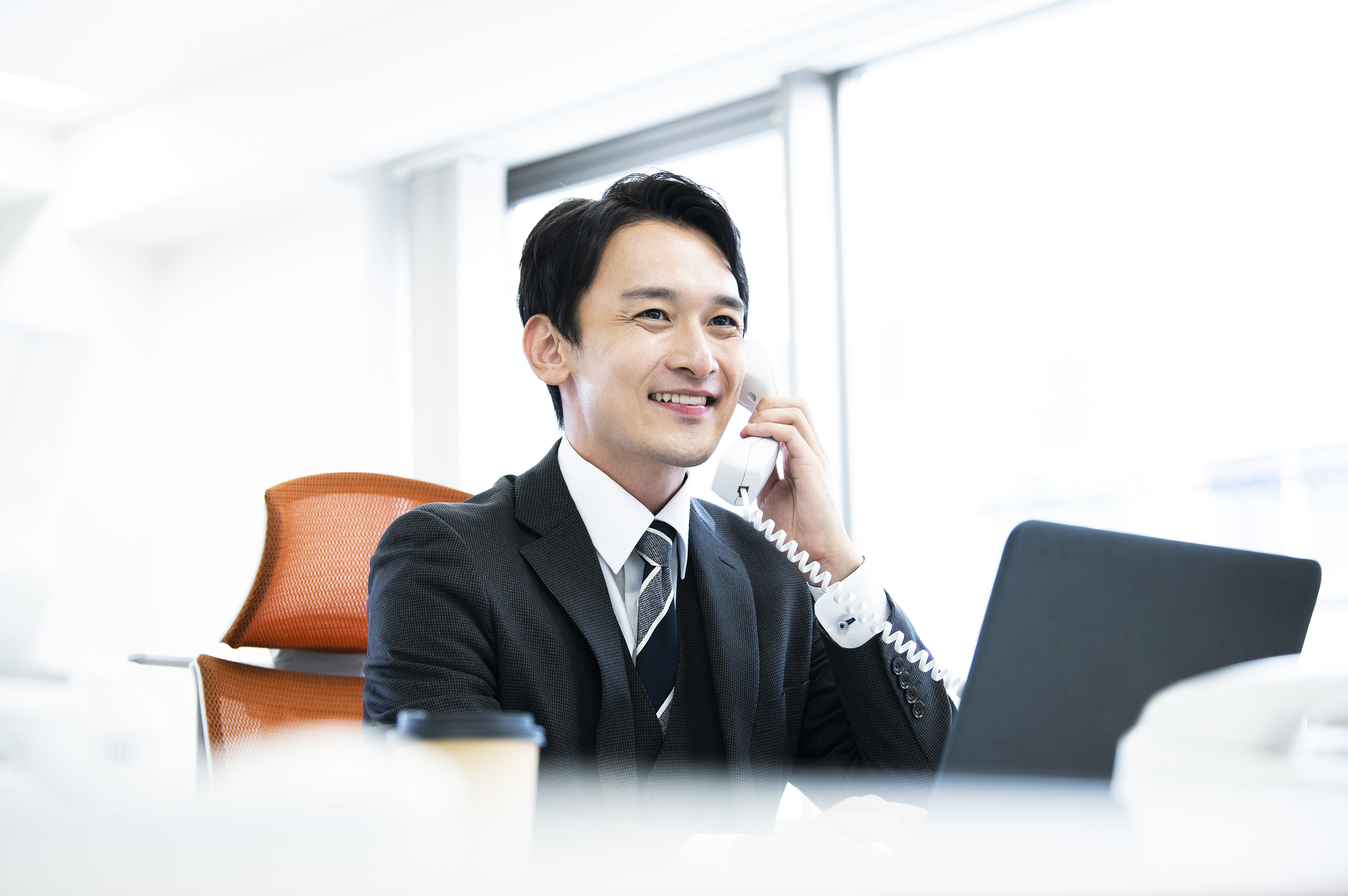 宅建業免許取得にも対応！不動産開業向け固定電話の選び方と設置のポイント