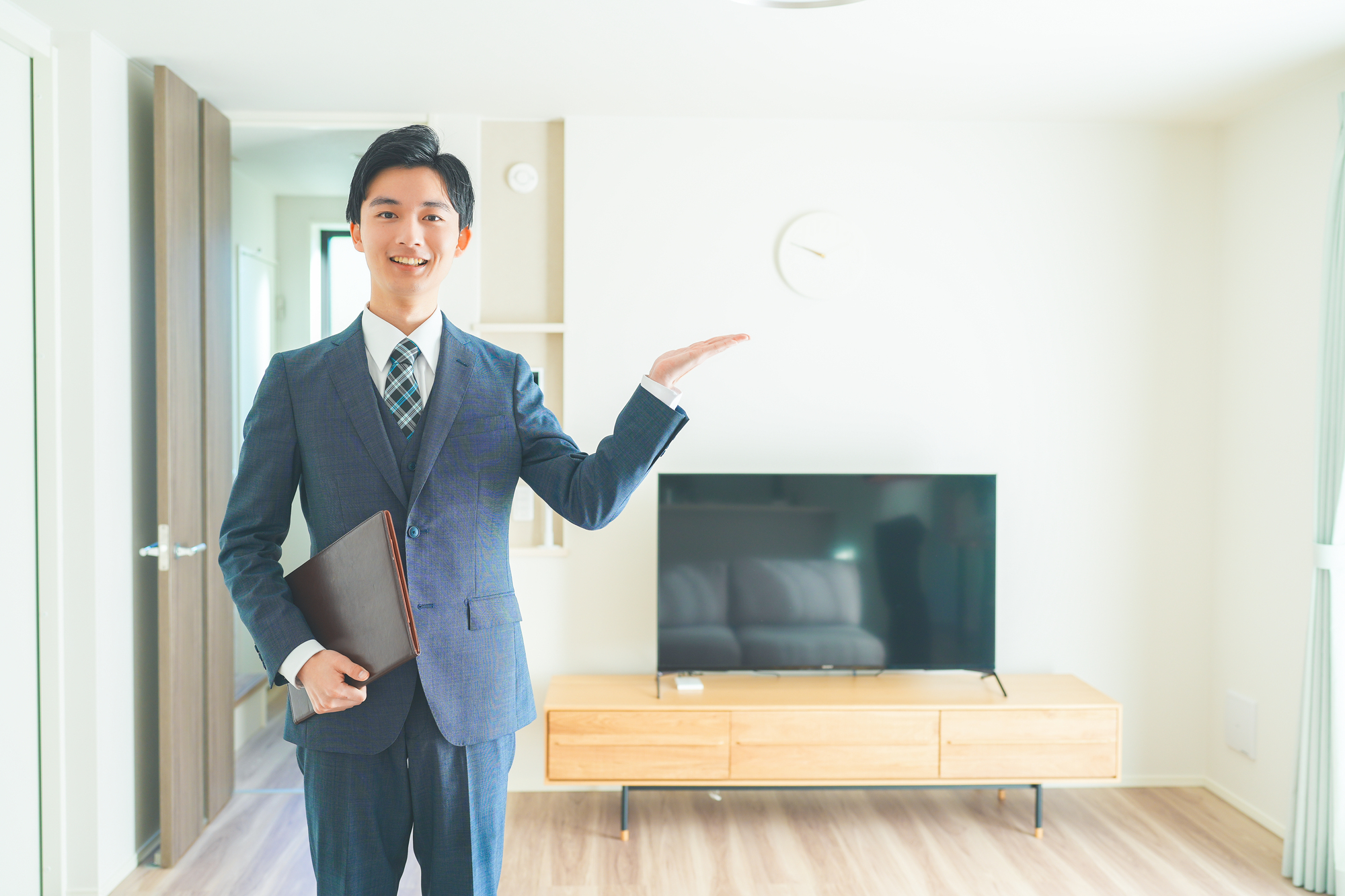 地方で不動産会社を開業するメリット・デメリット｜都市部との違いも比較解説